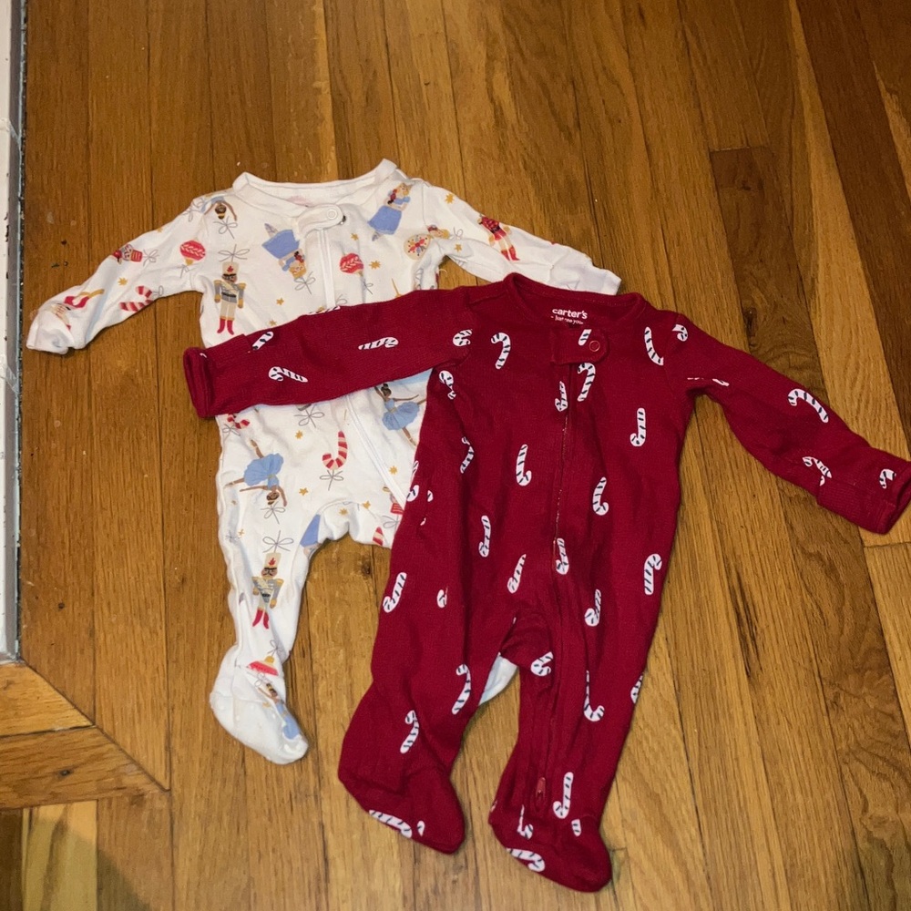 Christmas pajama bundle for baby (0-3 months)